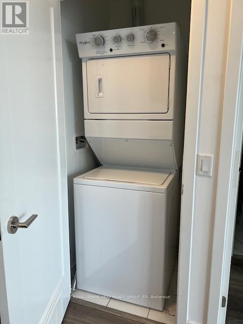 1101 - 95 Oneida Crescent, Richmond Hill, Ontario  L4B 0H5 - Photo 10 - N12616162