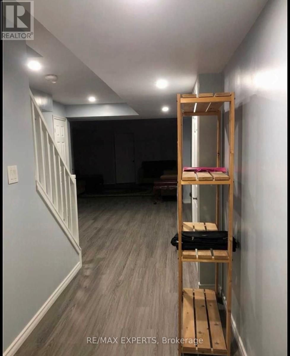 87 Spruce Pine Crescent, Vaughan, Ontario  L6A 0X7 - Photo 7 - N12616212