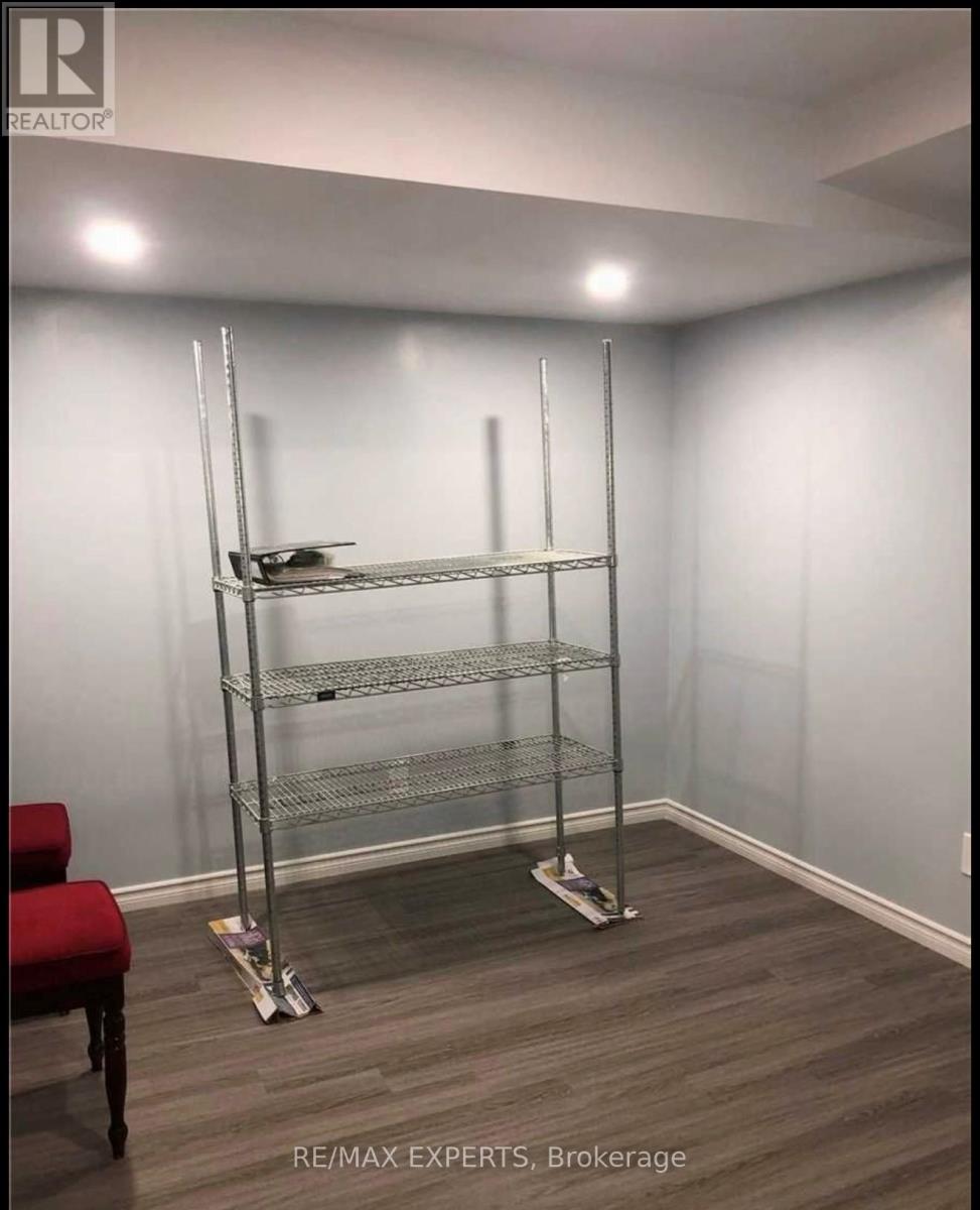 87 Spruce Pine Crescent, Vaughan, Ontario  L6A 0X7 - Photo 8 - N12616212