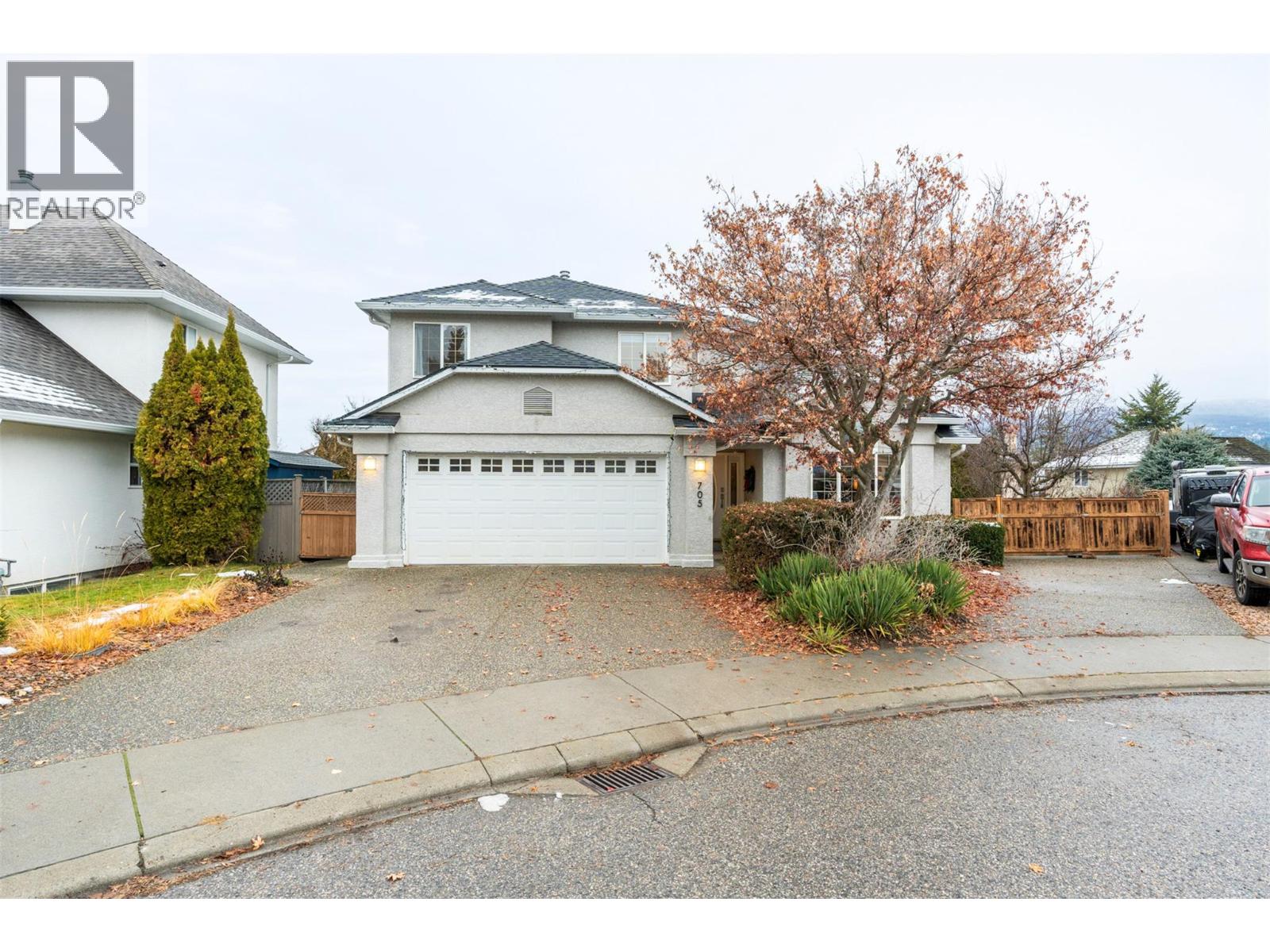 705 Cavalier Court, Vernon, British Columbia  V1T 9M6 - Photo 2 - 10370787