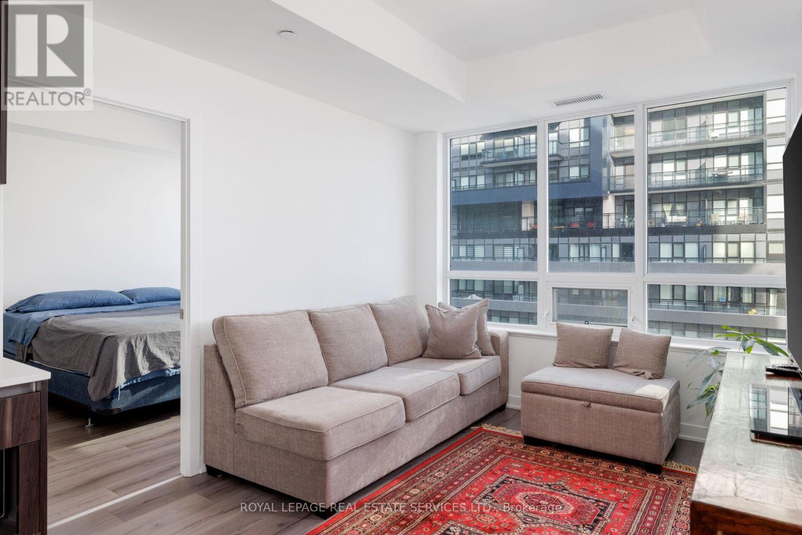 424 - 405 Dundas Street W, Oakville, Ontario  L6M 5P9 - Photo 10 - W12616158