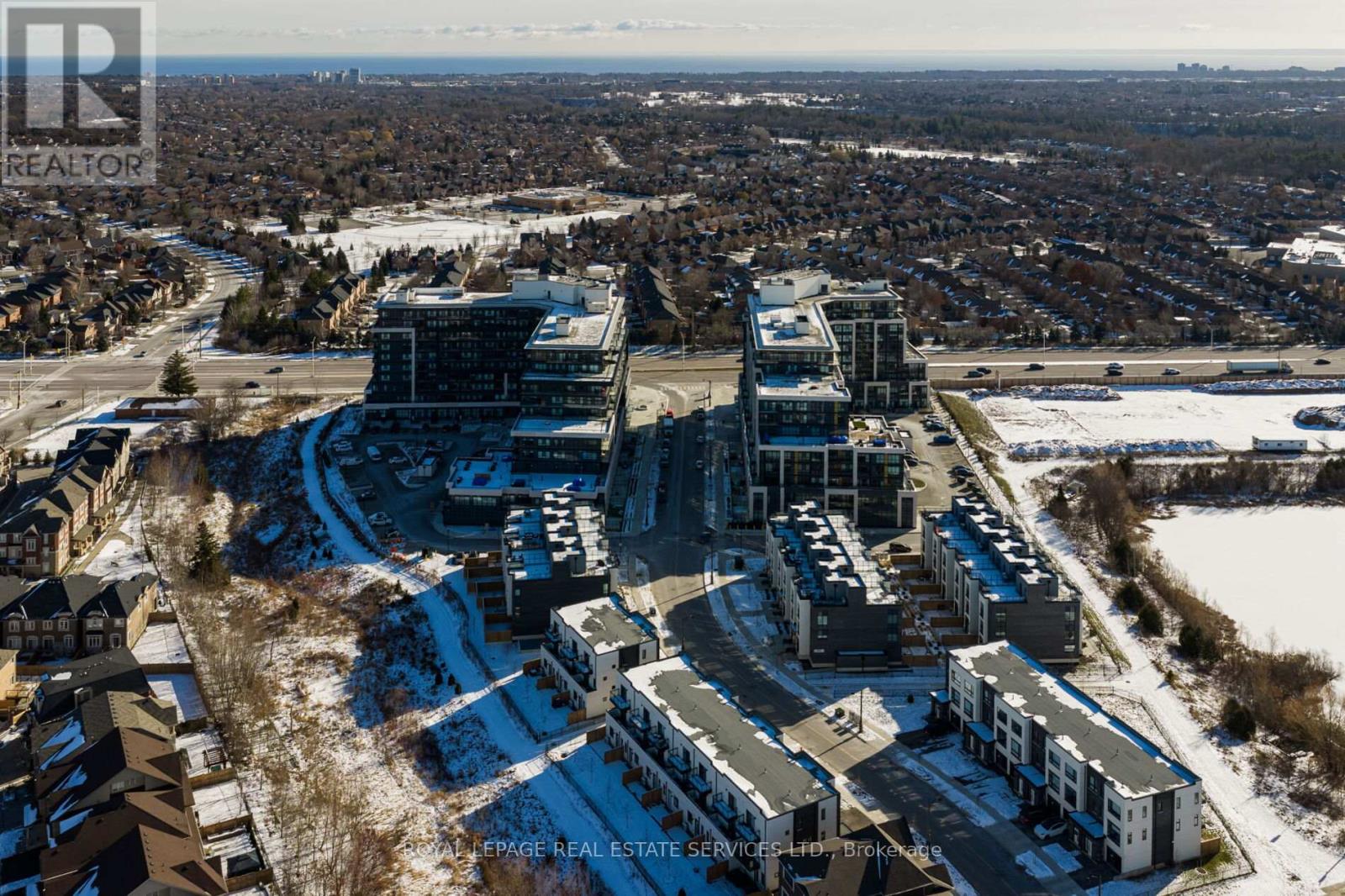 424 - 405 Dundas Street W, Oakville, Ontario  L6M 5P9 - Photo 35 - W12616158