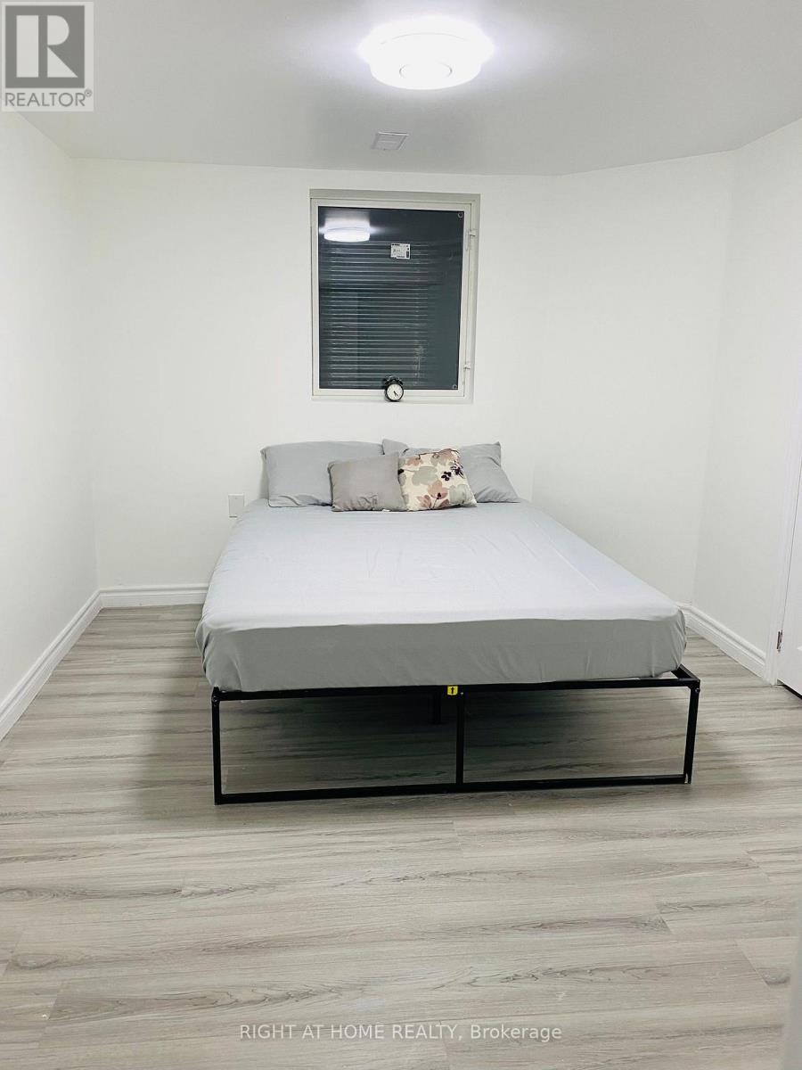 Basement - 5044 Guildwood Way, Mississauga, Ontario  L5R 2R6 - Photo 3 - W12616188