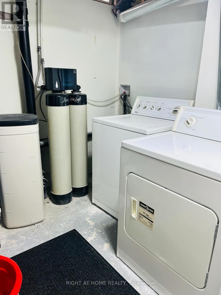 Basement - 5044 Guildwood Way, Mississauga, Ontario  L5R 2R6 - Photo 7 - W12616188