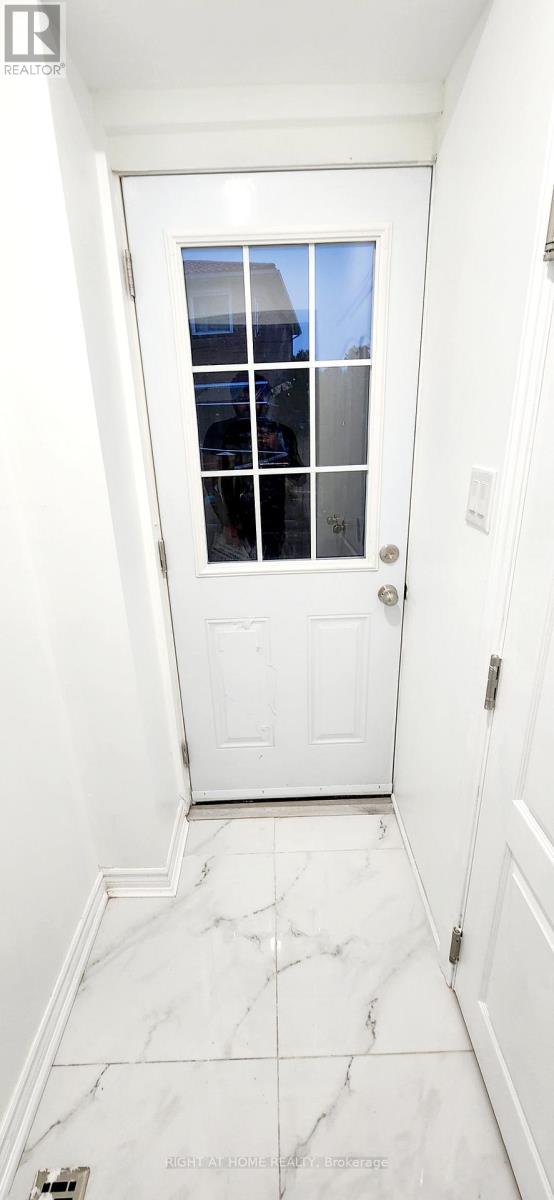 Basement - 5044 Guildwood Way, Mississauga, Ontario  L5R 2R6 - Photo 9 - W12616188