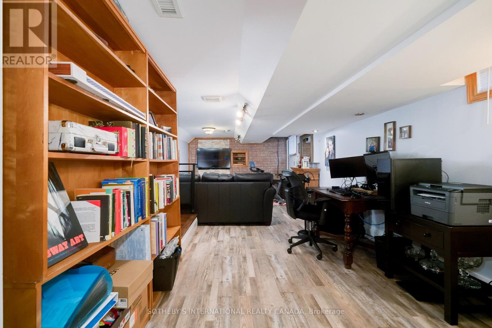 157 Blackthorn Avenue, Toronto, Ontario M6N 3H7 - Photo 38 - W12616202