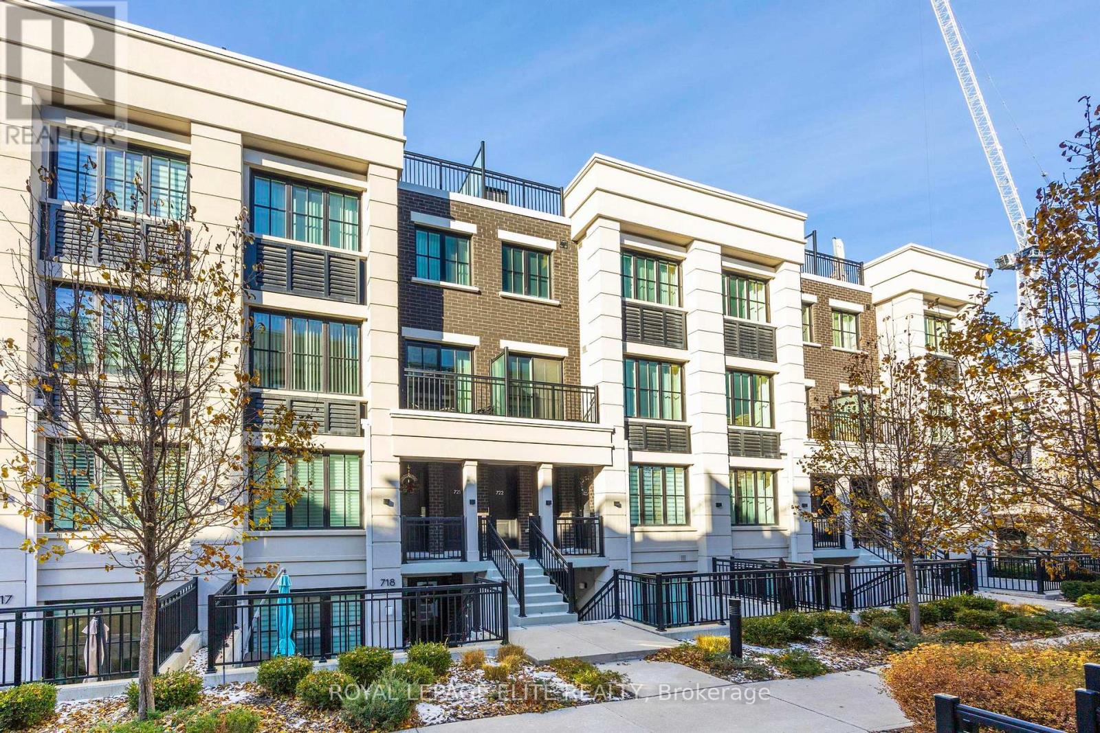 723 - 665 CRICKLEWOOD DRIVE, Mississauga, Ontario