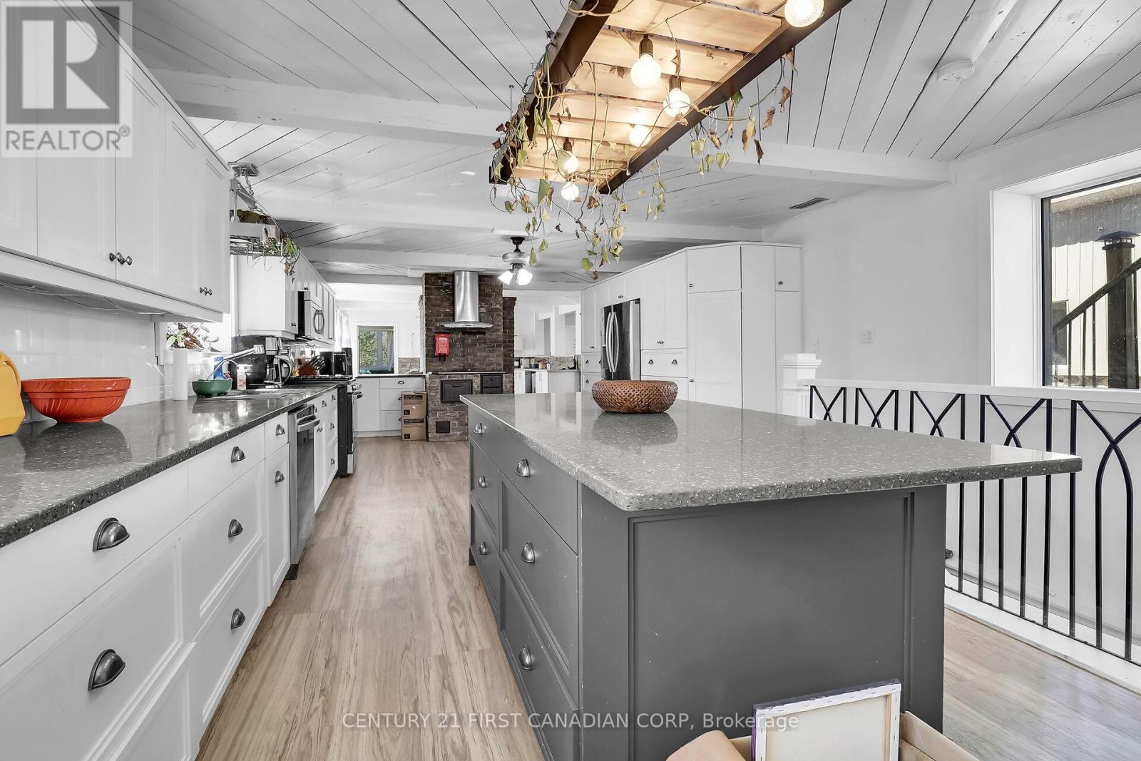 23992 Denfield Road, Middlesex Centre (Denfield), Ontario  N0M 1P0 - Photo 14 - X12616276