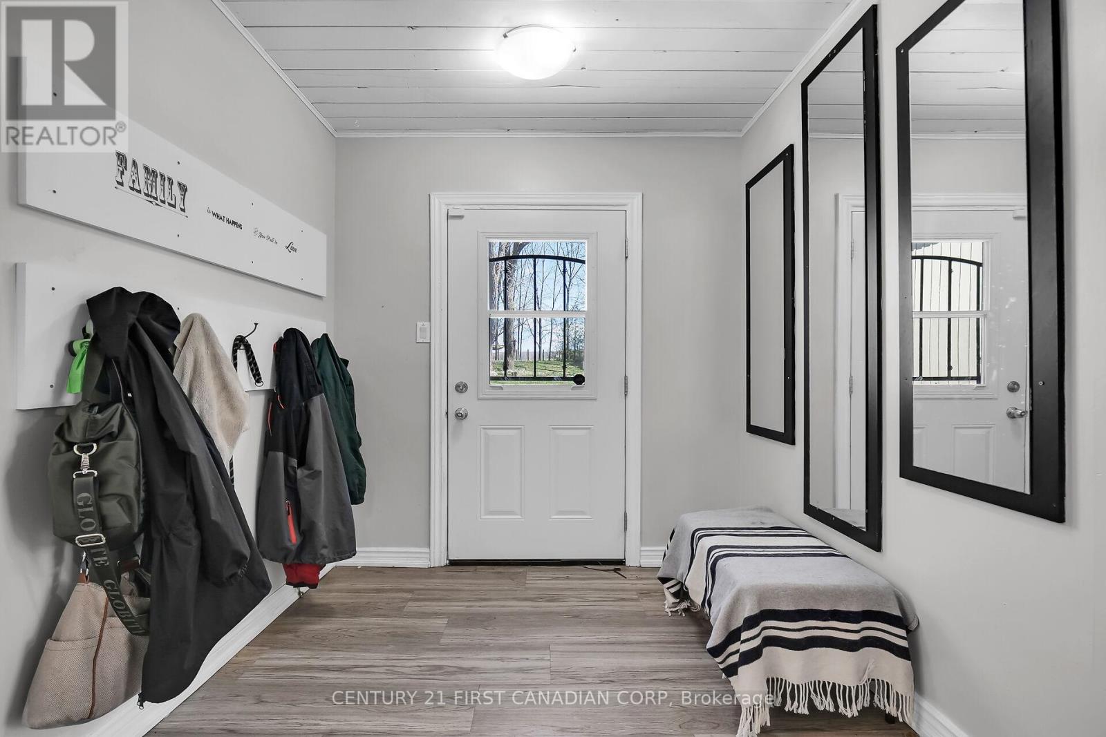 23992 Denfield Road, Middlesex Centre (Denfield), Ontario  N0M 1P0 - Photo 15 - X12616276