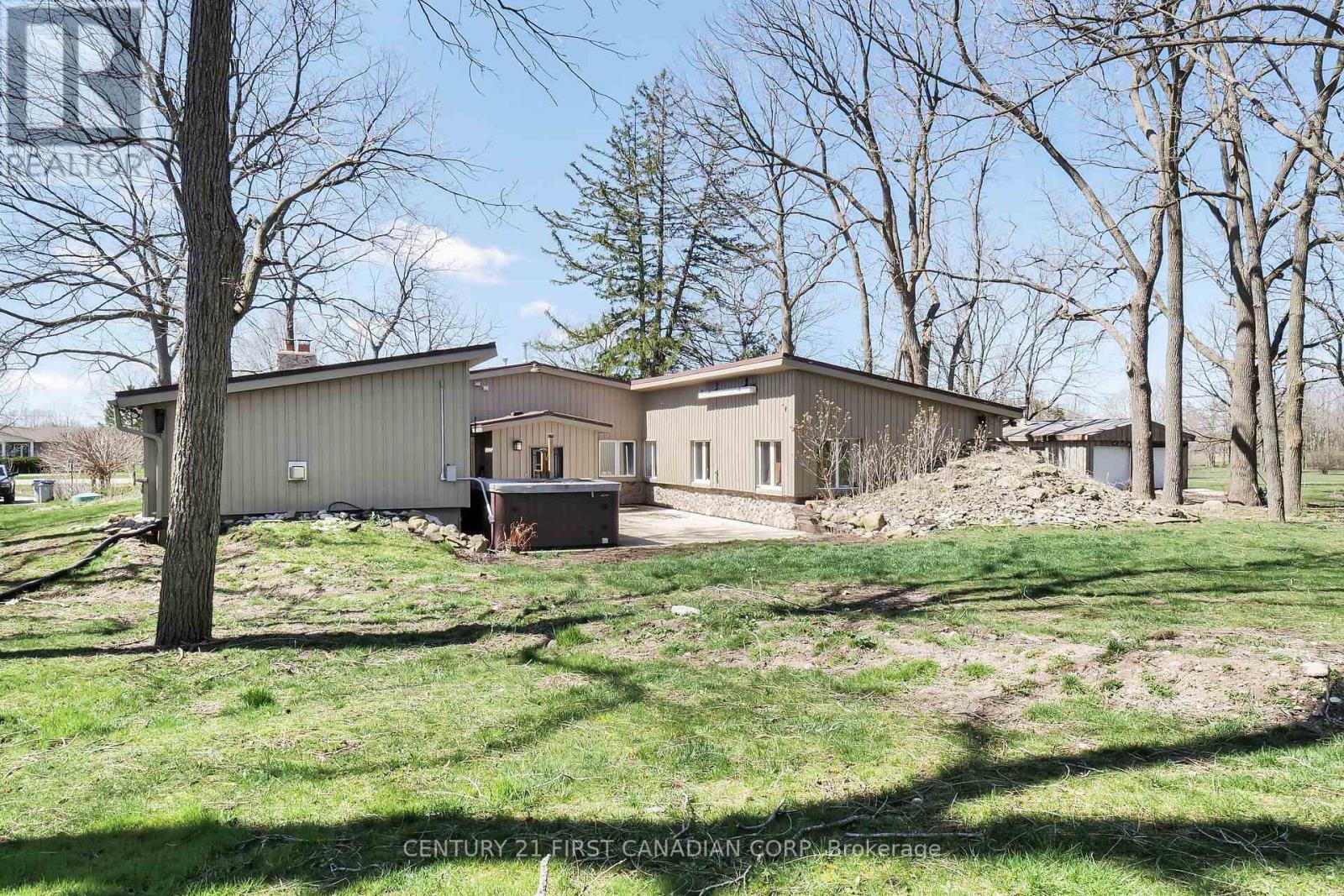 23992 Denfield Road, Middlesex Centre (Denfield), Ontario  N0M 1P0 - Photo 30 - X12616276