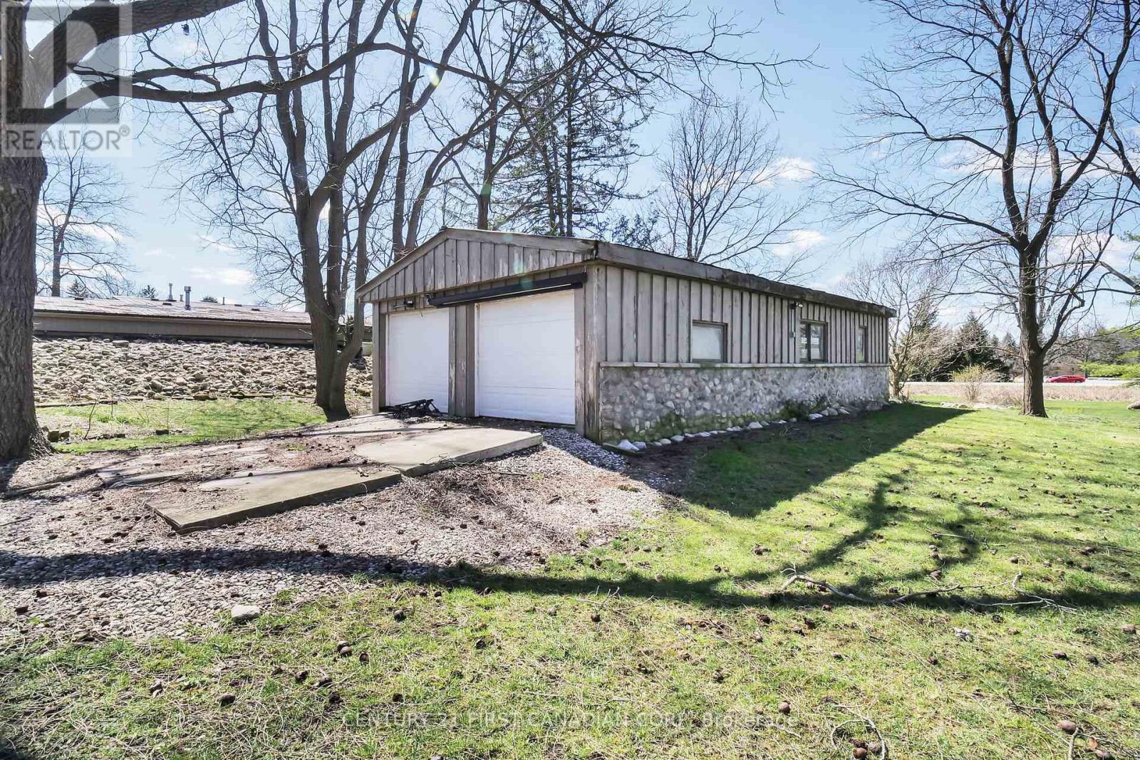 23992 Denfield Road, Middlesex Centre (Denfield), Ontario  N0M 1P0 - Photo 32 - X12616276