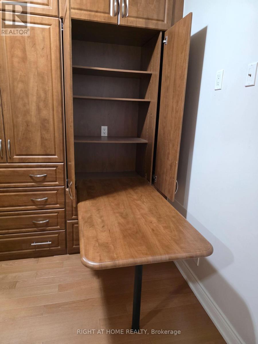 909 - 9225 Jane Street, Vaughan (Maple), Ontario  L6A 0J7 - Photo 5 - N12610162