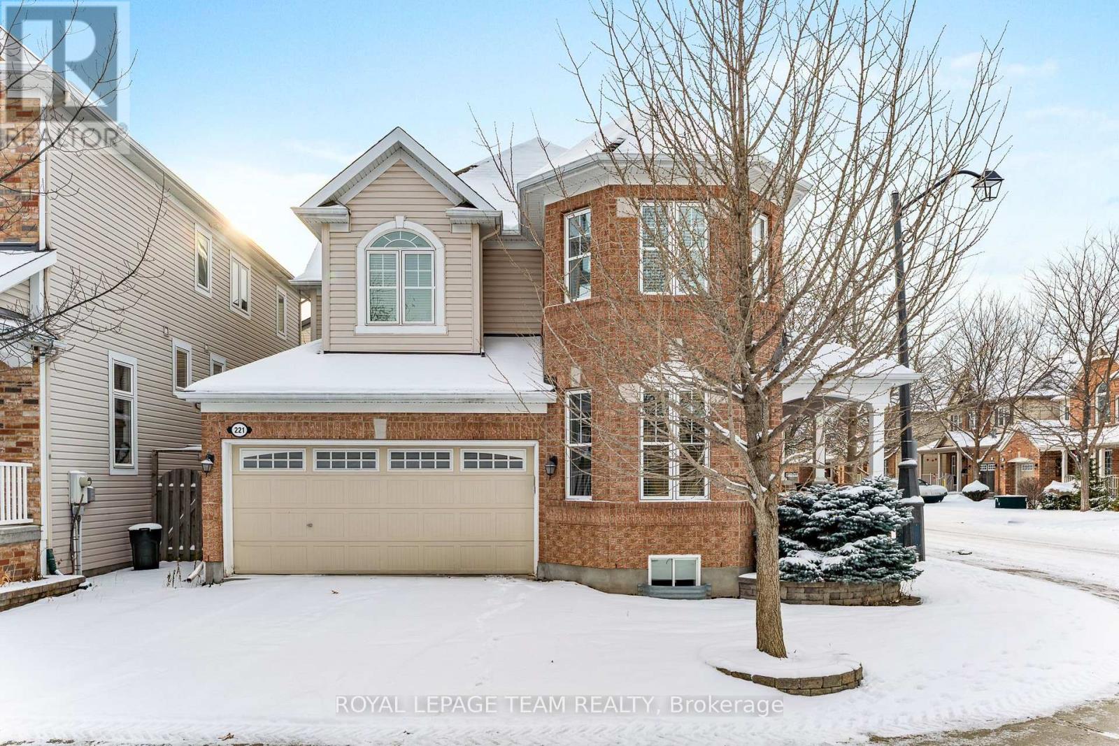 221 KOHILO CRESCENT, Ottawa, Ontario