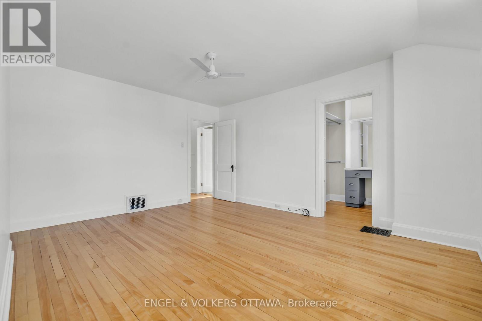 477 Golden Avenue, Ottawa, Ontario  K2A 2E4 - Photo 20 - X12616306