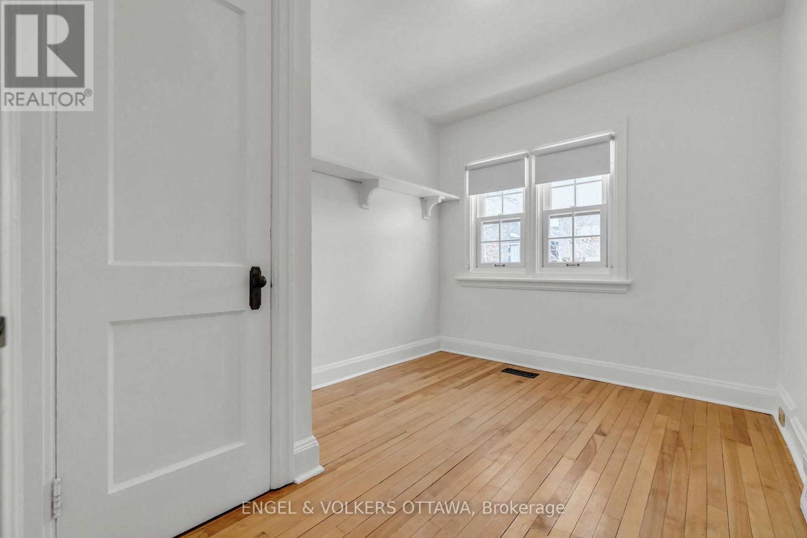 477 Golden Avenue, Ottawa, Ontario  K2A 2E4 - Photo 23 - X12616306