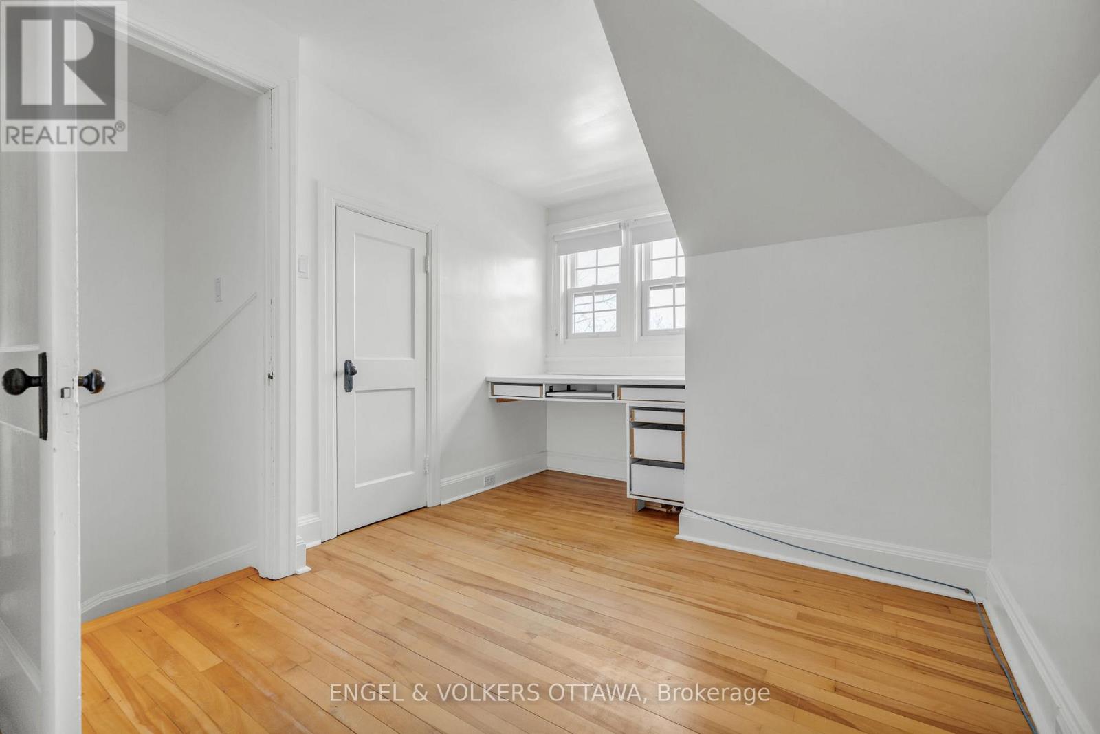 477 Golden Avenue, Ottawa, Ontario  K2A 2E4 - Photo 25 - X12616306