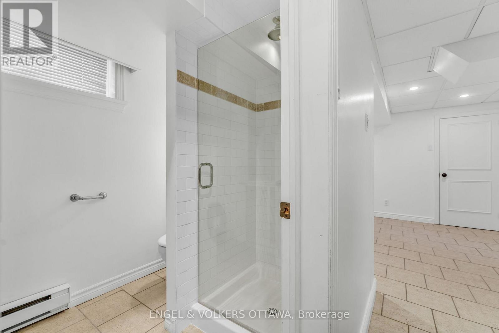 477 Golden Avenue, Ottawa, Ontario  K2A 2E4 - Photo 29 - X12616306