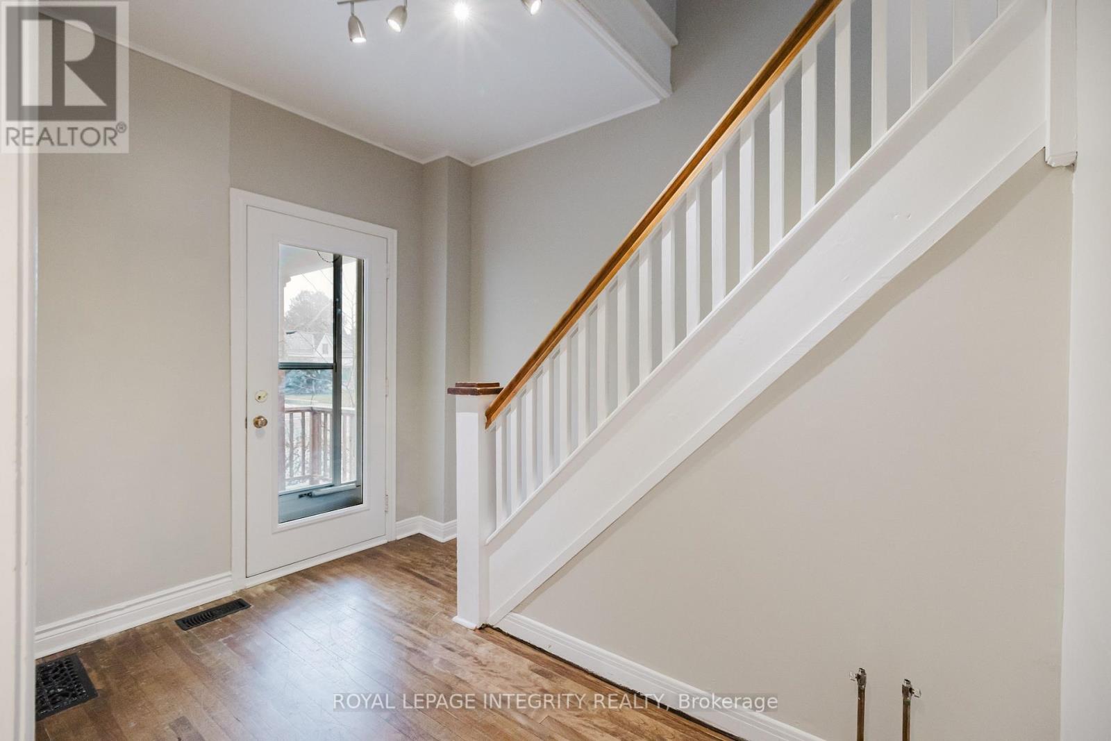 1538 Stittsville Main Street, Ottawa, Ontario  K2S 1N7 - Photo 6 - X12616396