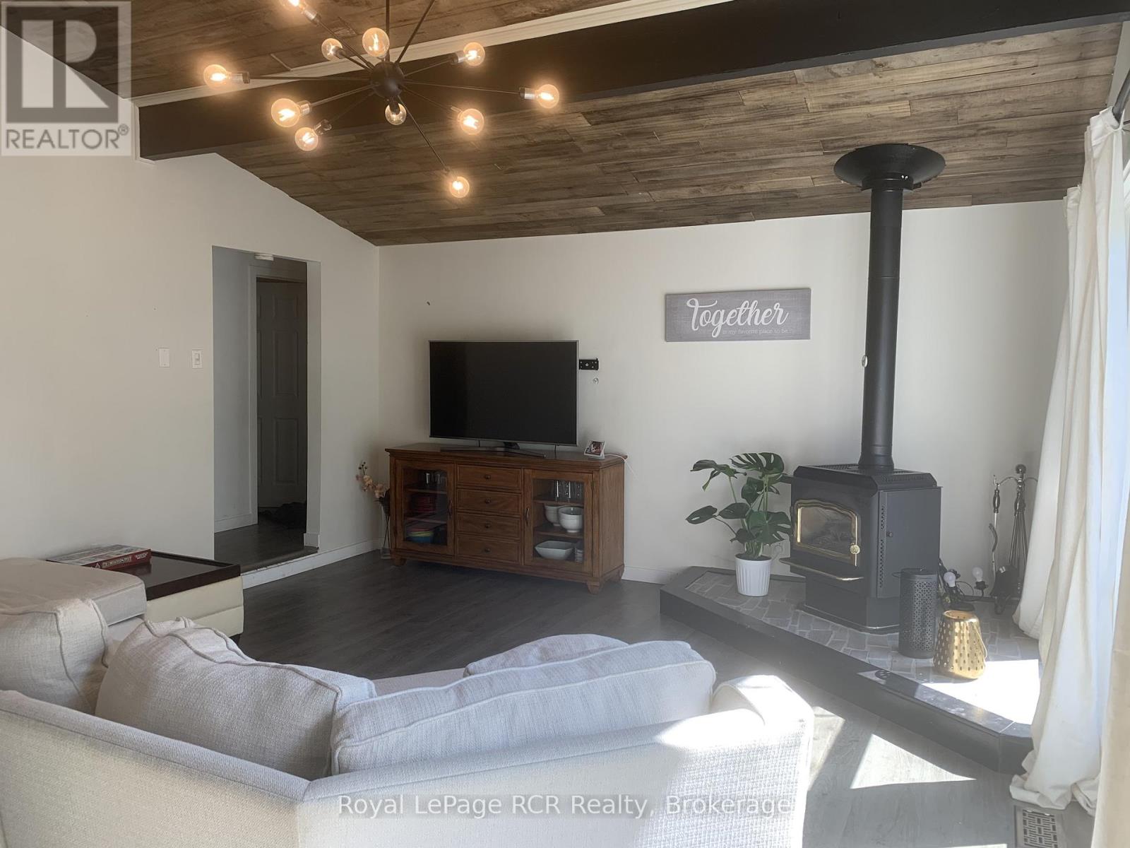 209840 Hwy 26, Blue Mountains, Ontario L9Y 0L1 - Photo 10 - X12560628