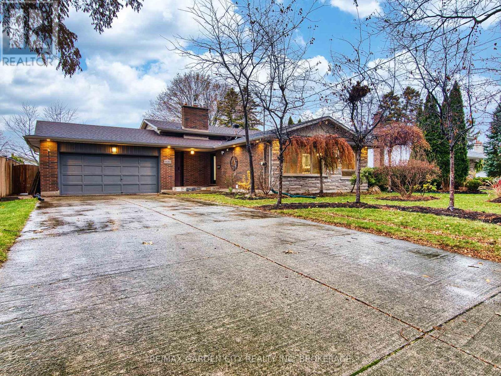 15 BLACK FRIARS ROAD, st. catharines (lakeshore), Ontario