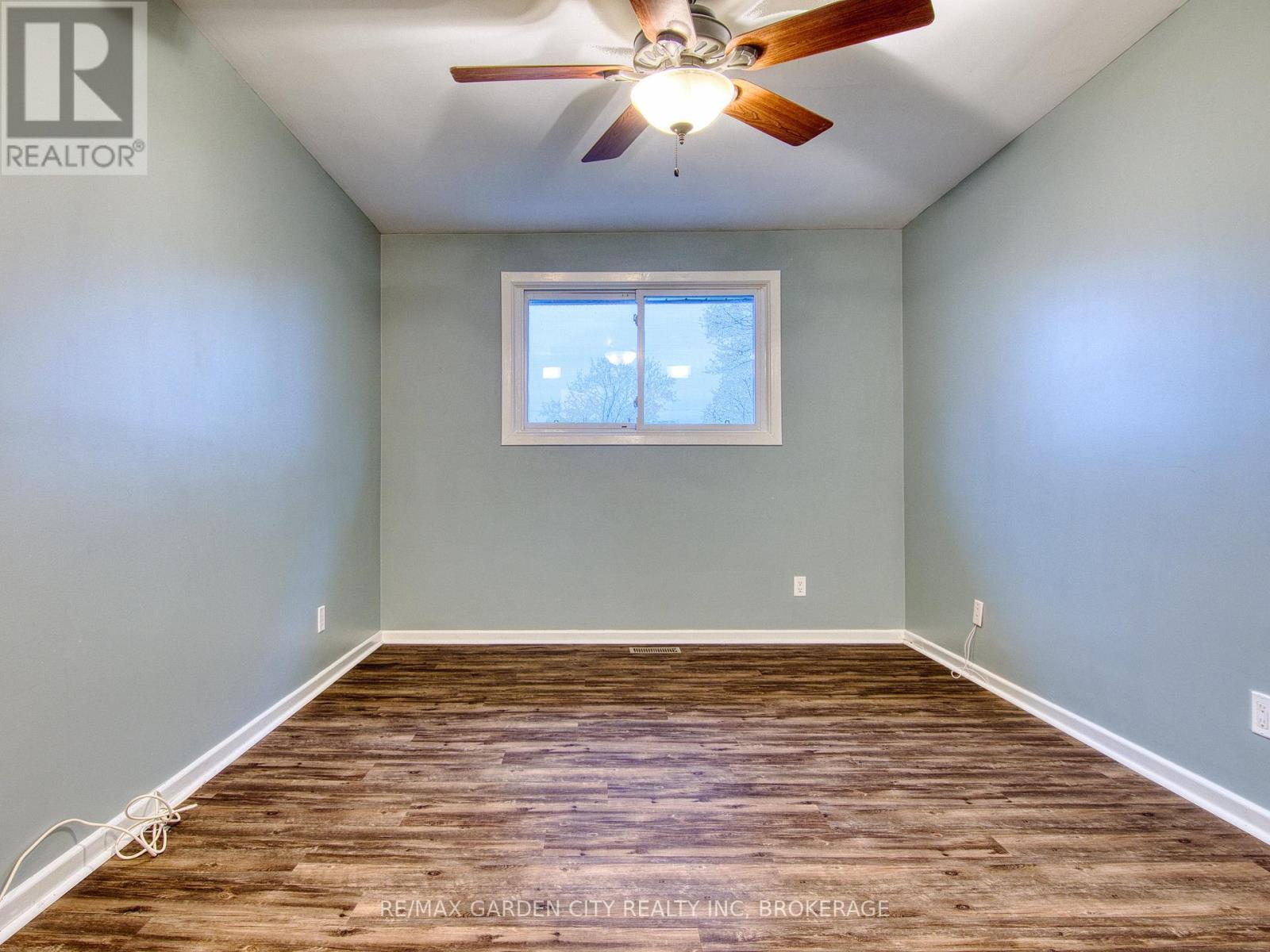 15 Black Friars Road, St. Catharines (Lakeshore), Ontario  L2N 2M8 - Photo 22 - X12616292