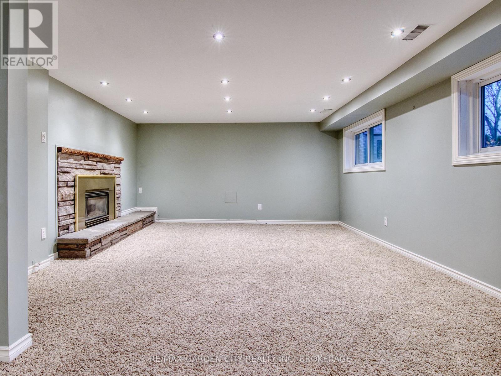 15 Black Friars Road, St. Catharines (Lakeshore), Ontario  L2N 2M8 - Photo 24 - X12616292