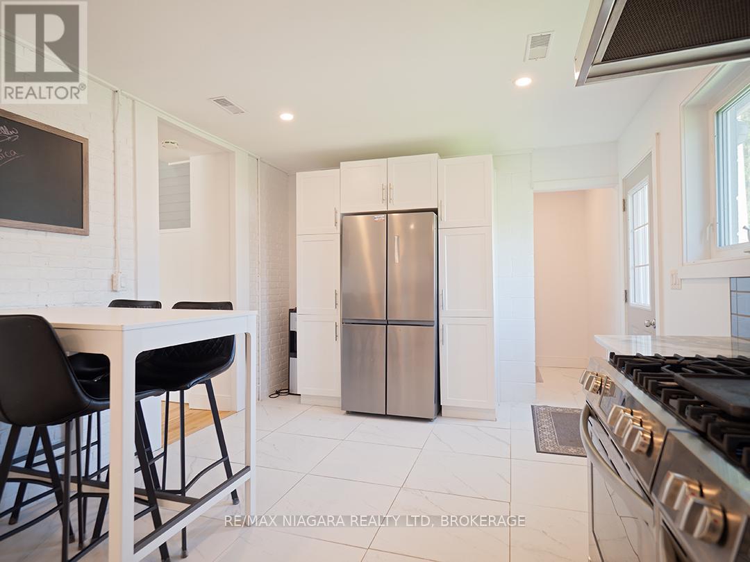 1561 North Shore Drive E, Haldimand, Ontario  N0A 1K0 - Photo 16 - X12616378