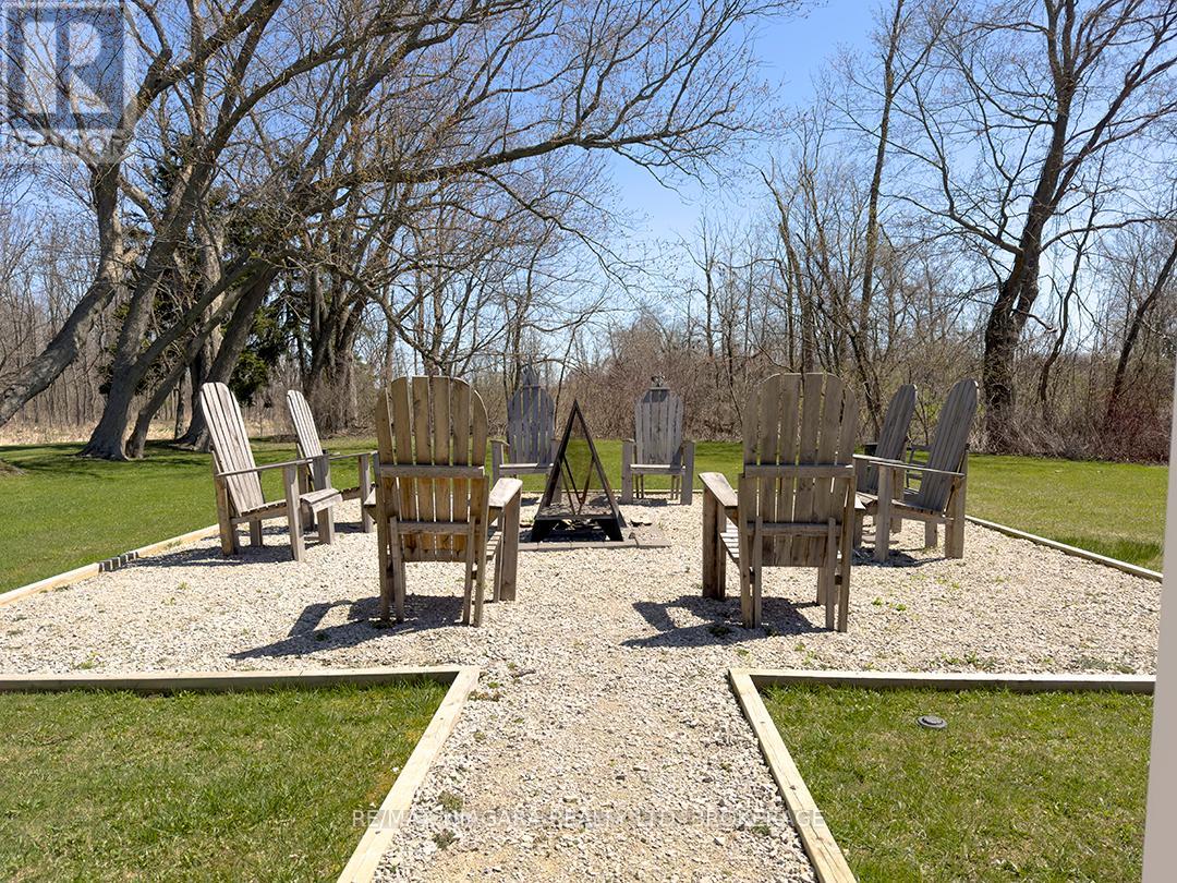 1561 North Shore Drive E, Haldimand, Ontario  N0A 1K0 - Photo 34 - X12616378