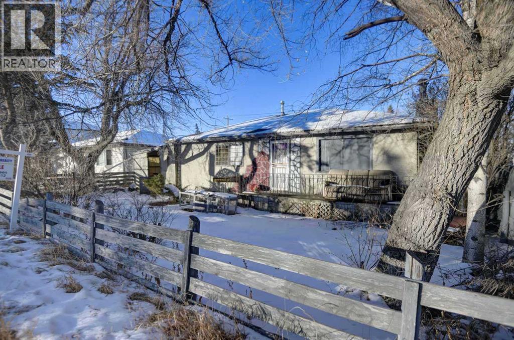 8124 Bowness Road Nw, Calgary, Alberta  T3B 0H6 - Photo 2 - A2274433