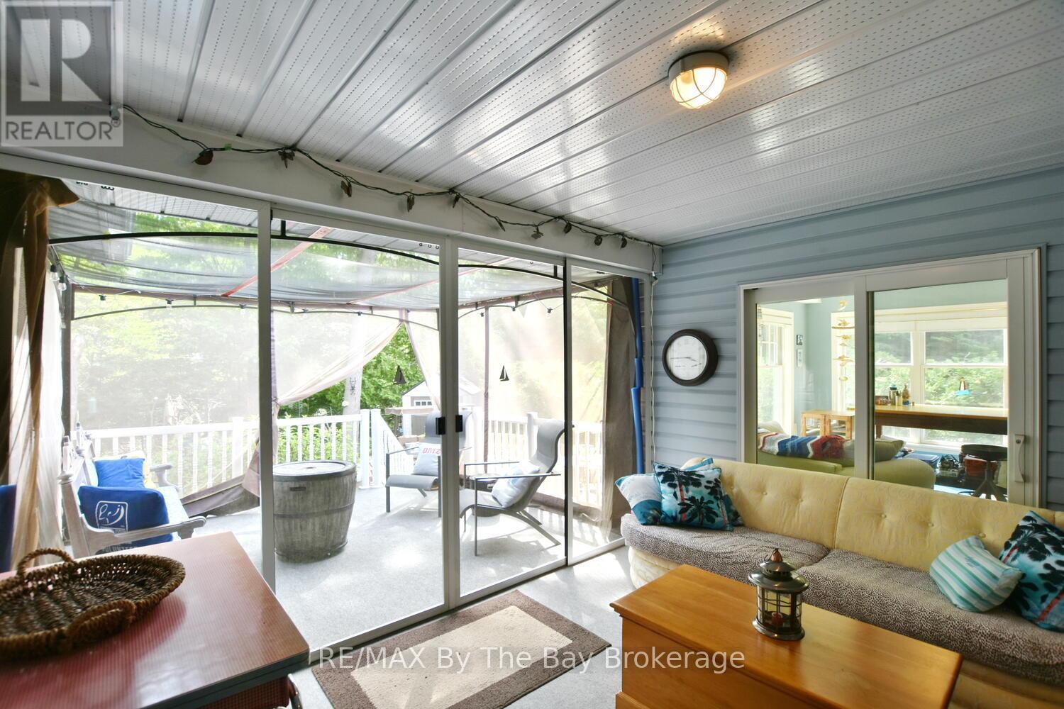 1327 River Road E, Wasaga Beach, Ontario  L9Z 2R7 - Photo 25 - S12616242