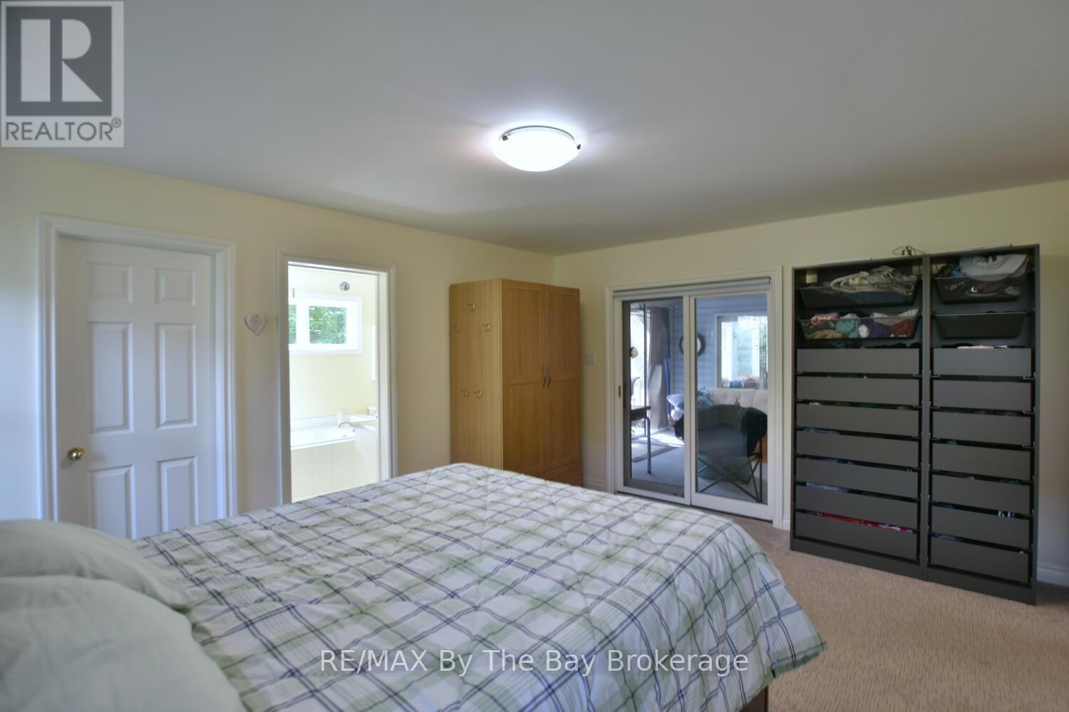 1327 River Road E, Wasaga Beach, Ontario  L9Z 2R7 - Photo 35 - S12616242