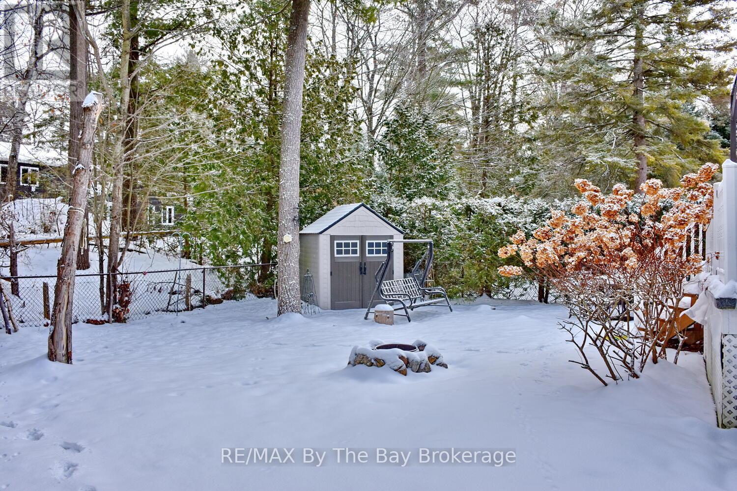 1327 River Road E, Wasaga Beach, Ontario  L9Z 2R7 - Photo 5 - S12616242