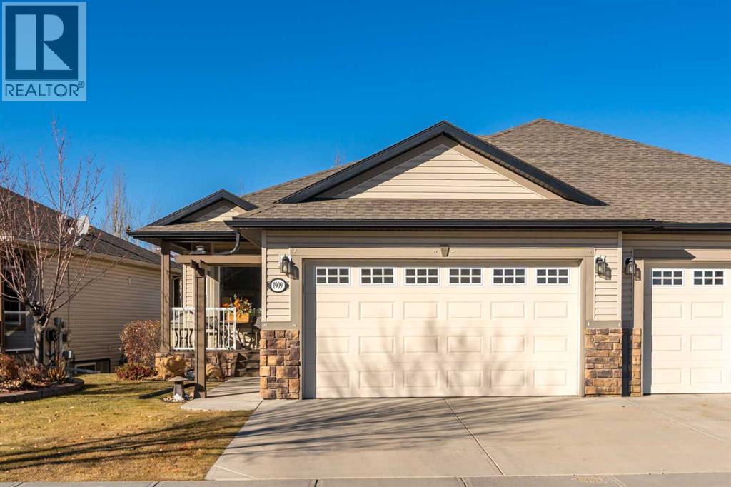 1909 Riverside Drive Nw, High River, Alberta  T1V 0A6 - Photo 32 - A2268195