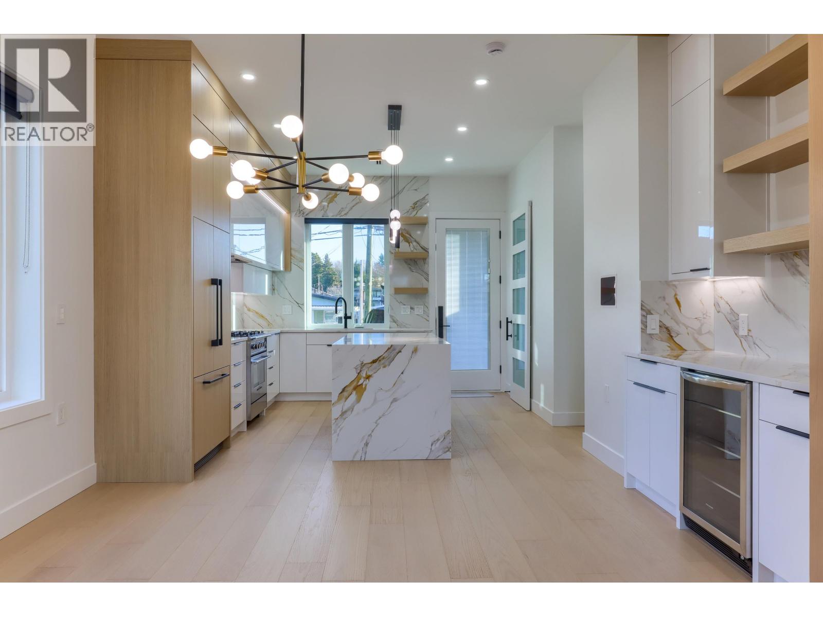 4670 Todd Street, Vancouver, British Columbia  V5R 3P8 - Photo 11 - R3072947