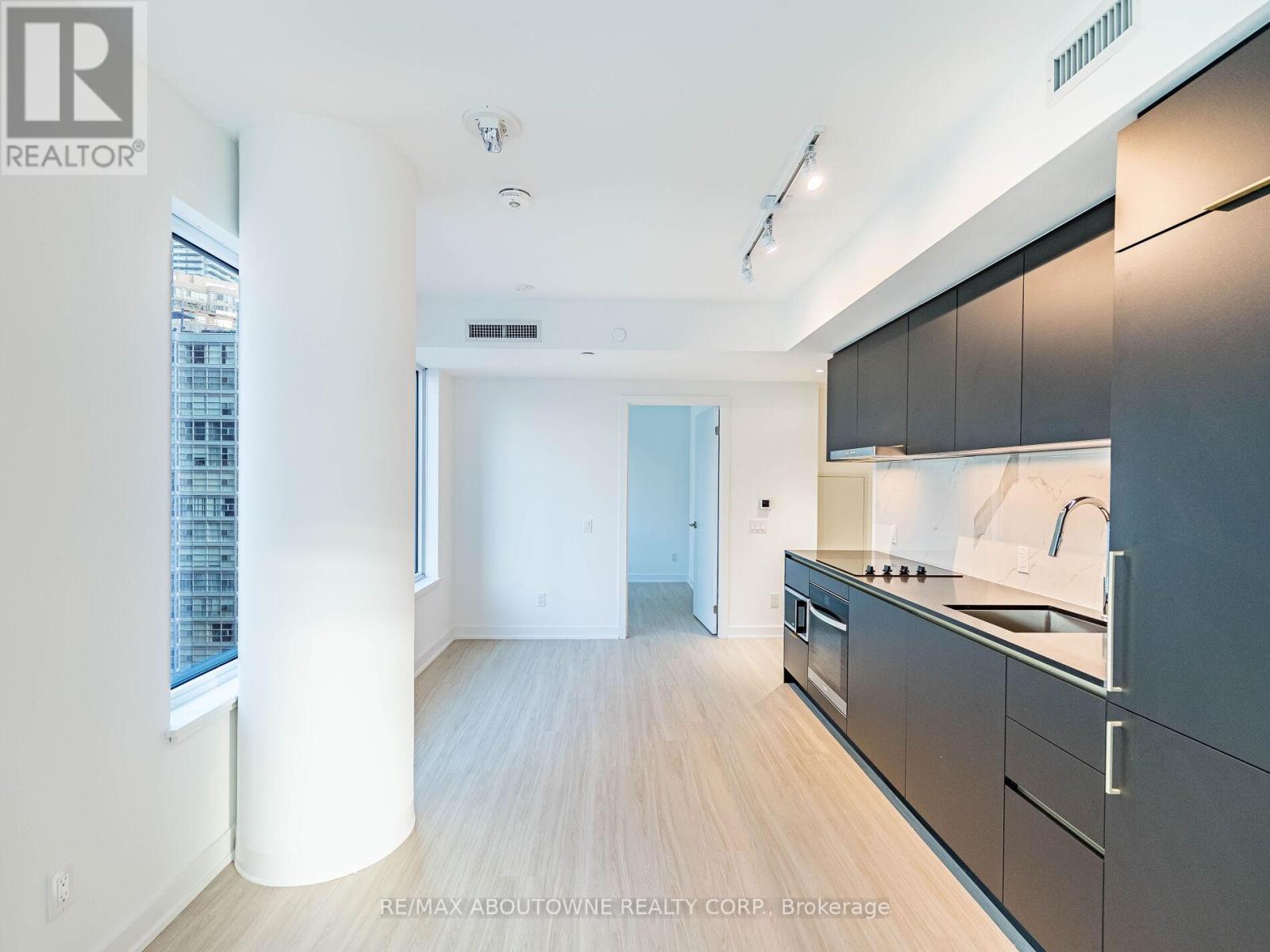 1116 - 8 Wellesley Street W, Toronto, Ontario  M4Y 0J5 - Photo 18 - C12616264