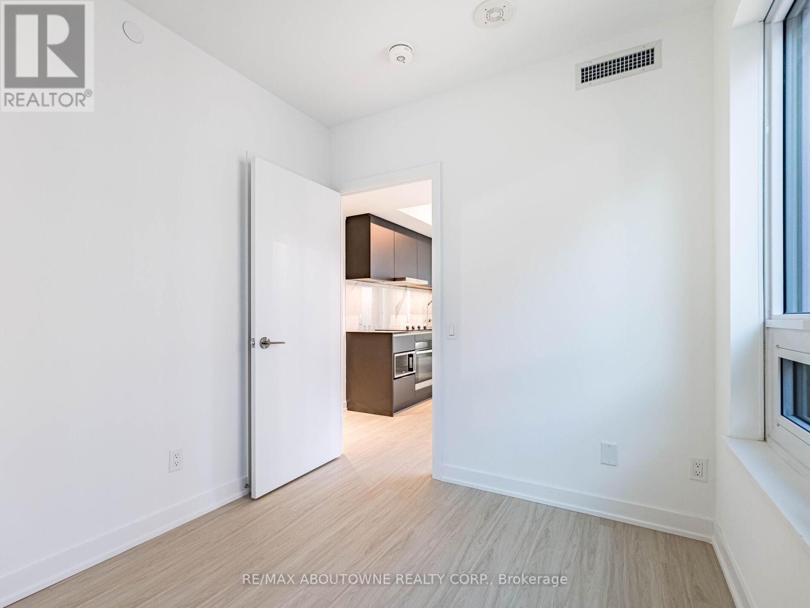 1116 - 8 Wellesley Street W, Toronto, Ontario  M4Y 0J5 - Photo 30 - C12616264