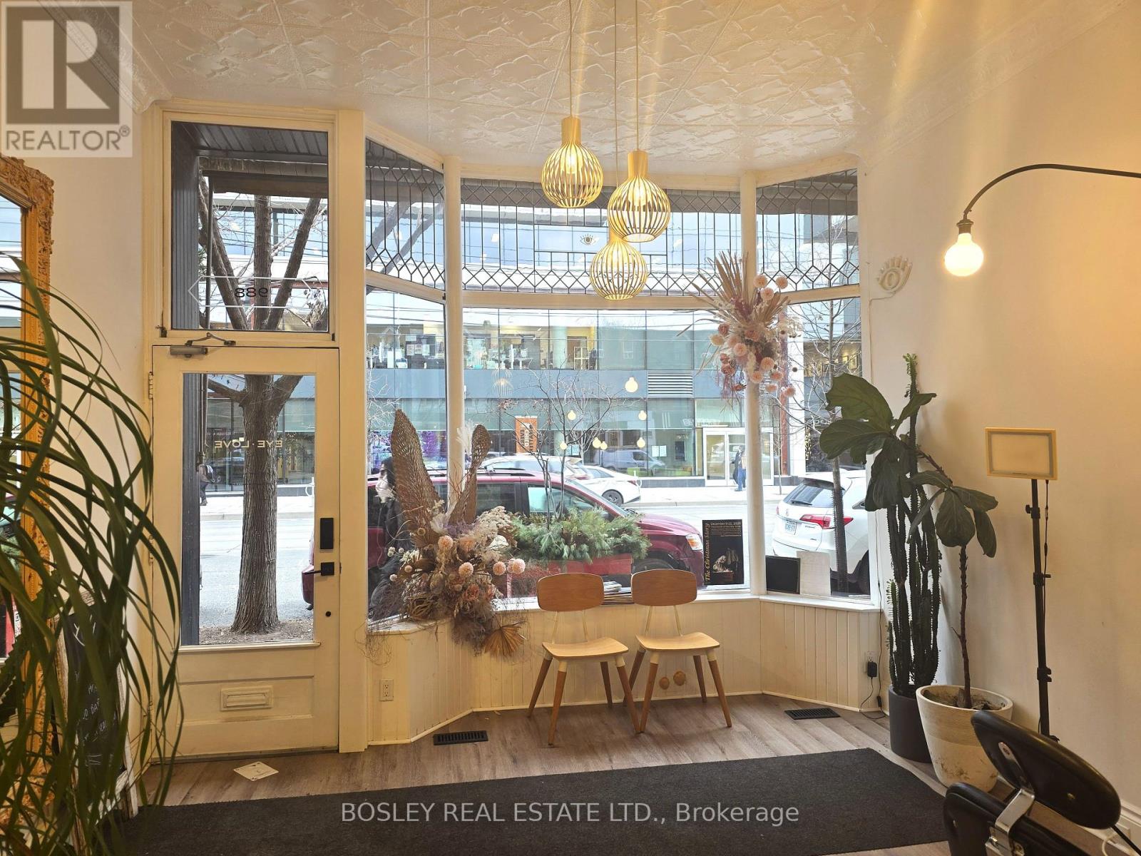 988 Queen Street W, Toronto, Ontario  M6J 1H1 - Photo 3 - C12616332