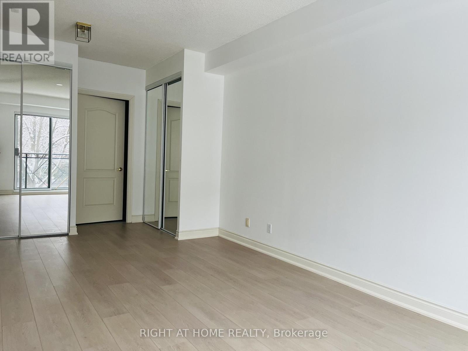 216 - 11 William Carson Crescent, Toronto, Ontario  M2P 2G1 - Photo 11 - C12616334