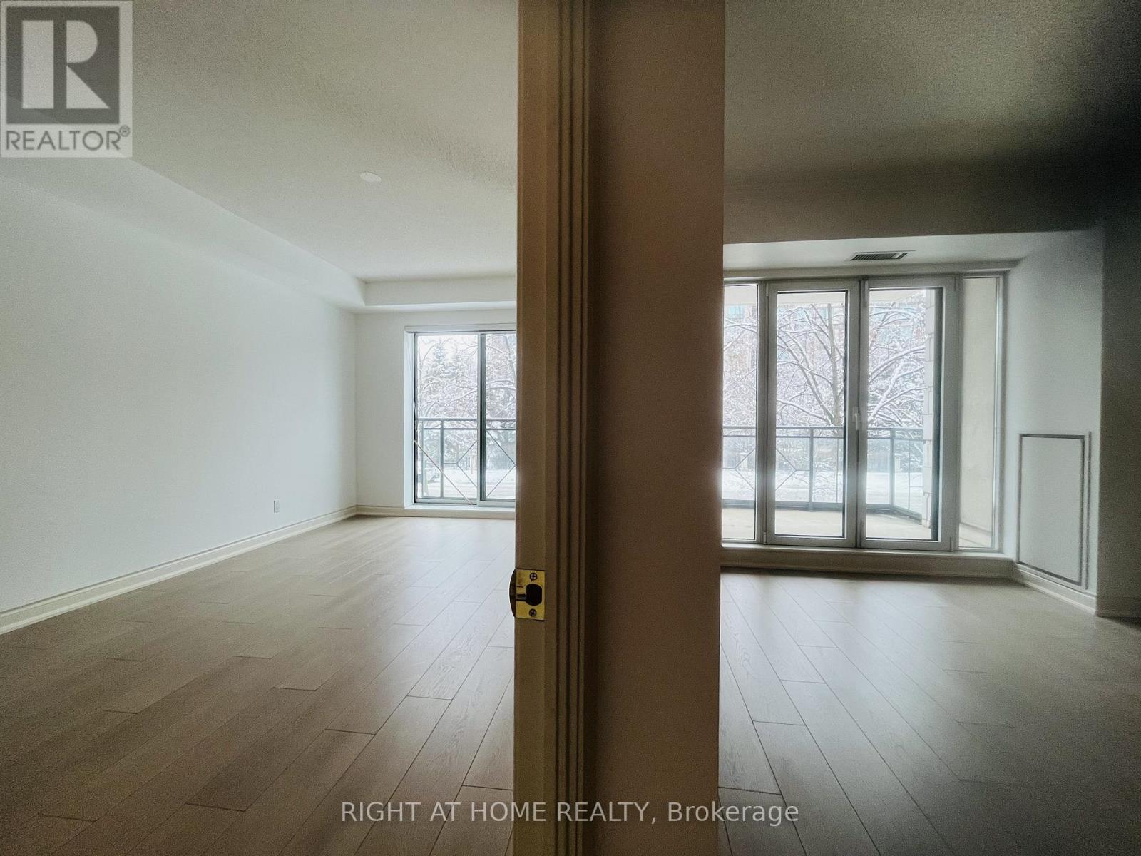 216 - 11 William Carson Crescent, Toronto, Ontario  M2P 2G1 - Photo 8 - C12616334