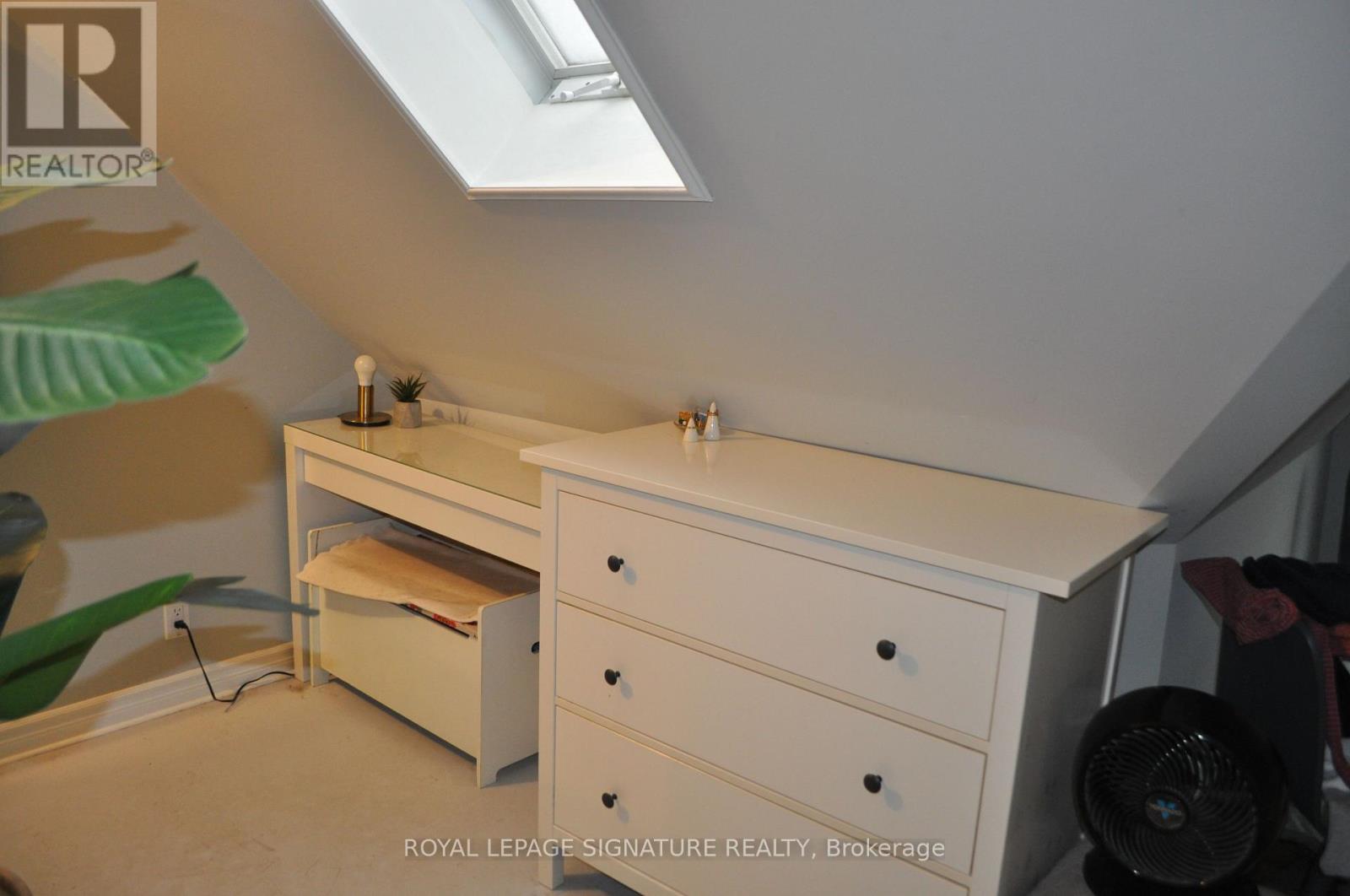 2nd Floor - 133 Brock Street, Toronto, Ontario  M6K 2L5 - Photo 10 - C12616354