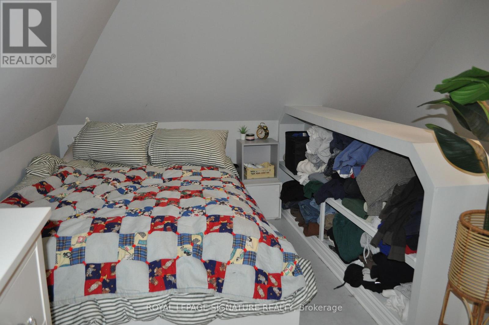 2nd Floor - 133 Brock Street, Toronto, Ontario  M6K 2L5 - Photo 8 - C12616354