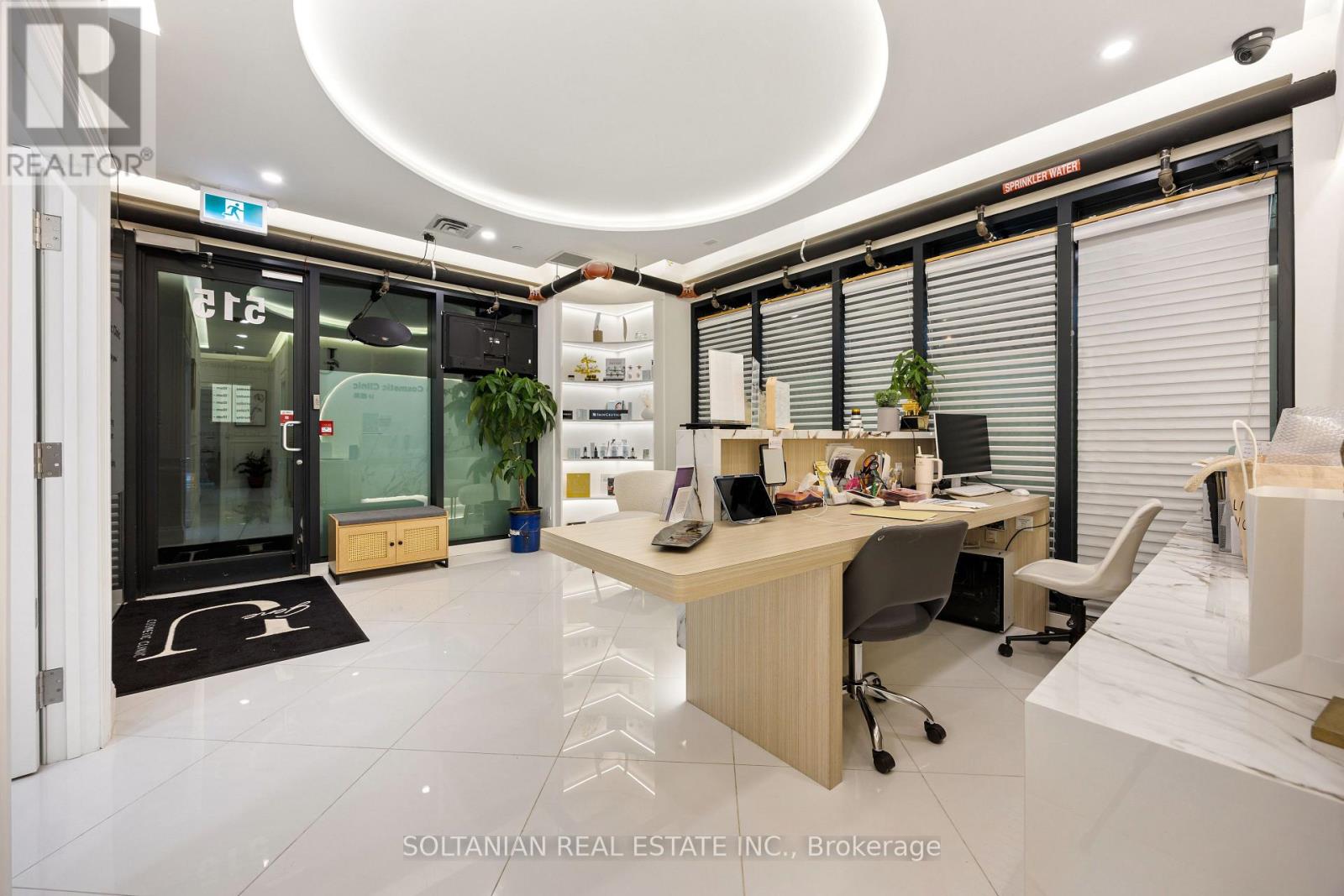 515 Wilson Avenue, Toronto, Ontario  M3H 1V1 - Photo 3 - C12616358