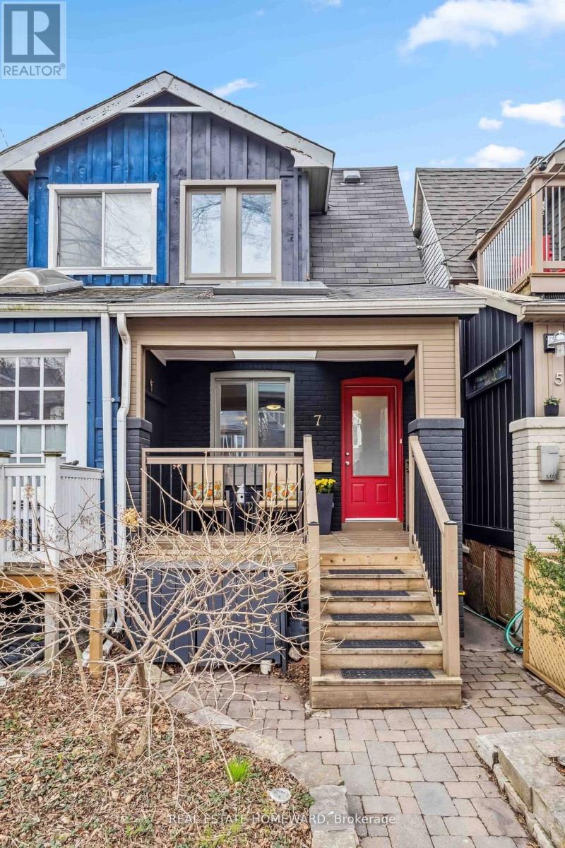 7 Norway Avenue, Toronto, Ontario  M4L 1P7 - Photo 2 - E12616218