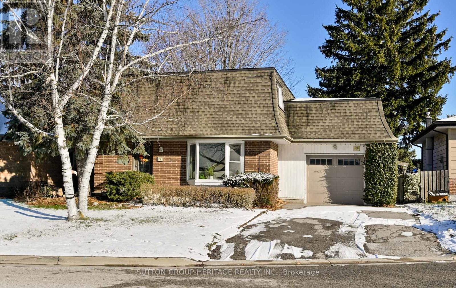 29 GLENMOUNT COURT, Whitby, Ontario