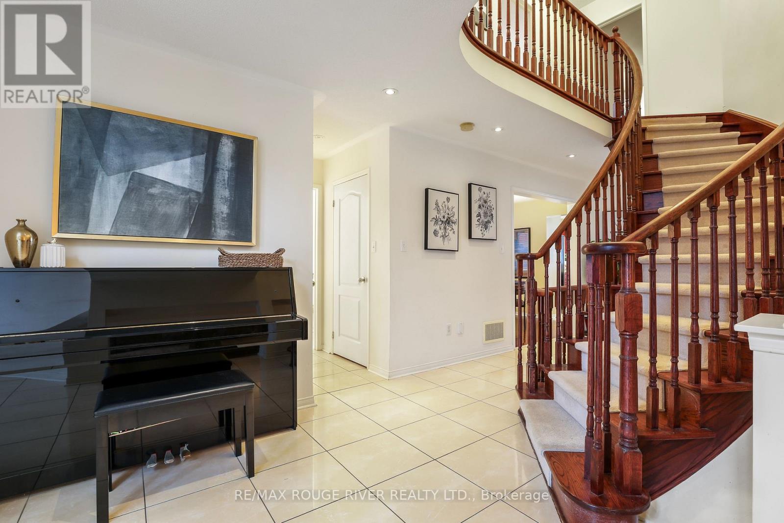 14 Clapperton Drive, Ajax, Ontario  L1T 4X9 - Photo 4 - E12616340