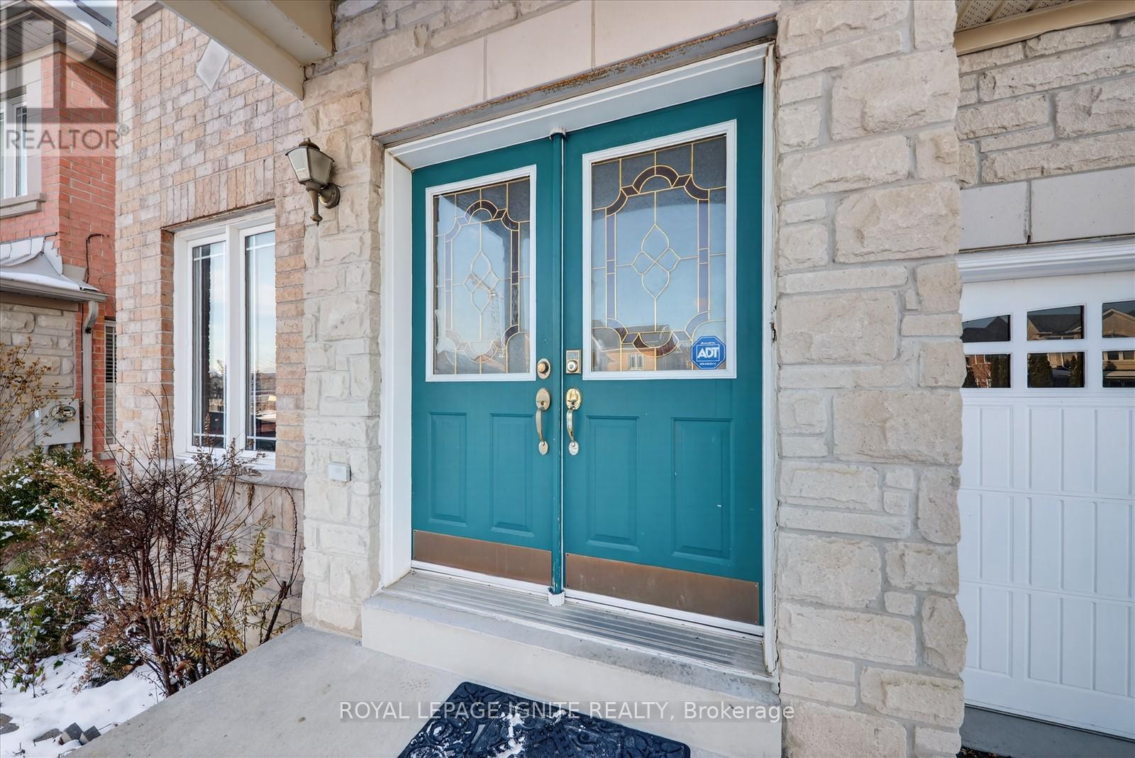 Main - 26 Rushworth Drive, Ajax, Ontario  L1Z 1S2 - Photo 4 - E12616364