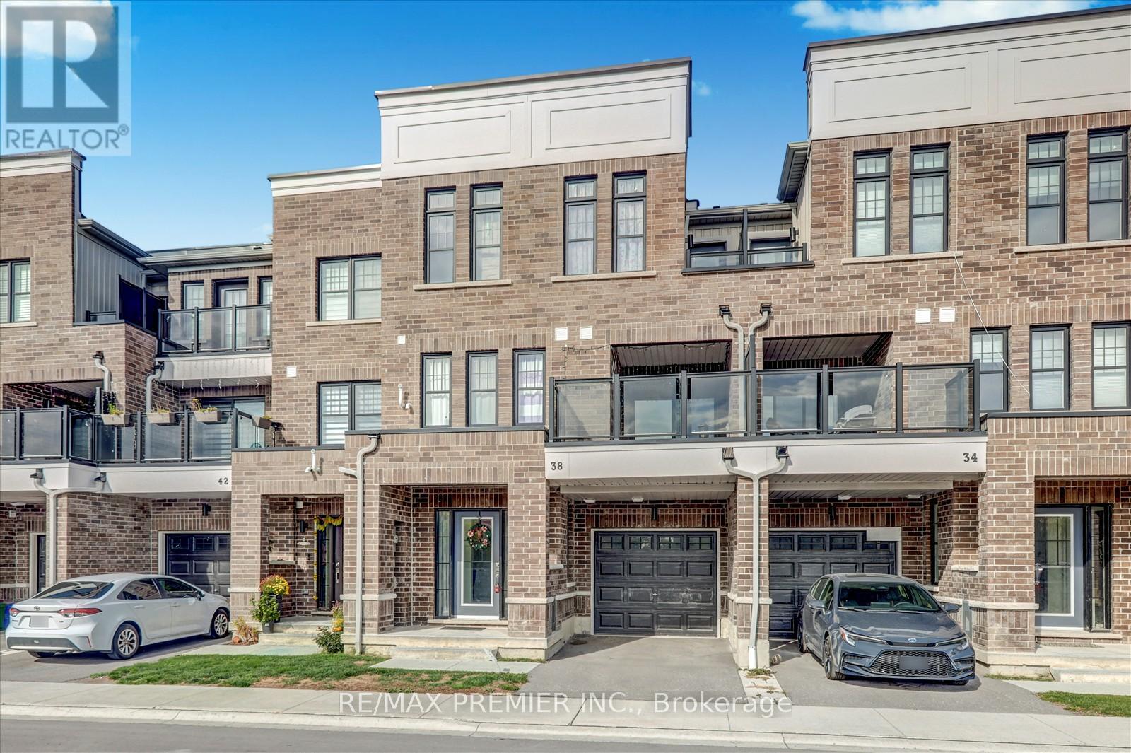 38 KING WILLIAM WAY, Clarington, Ontario