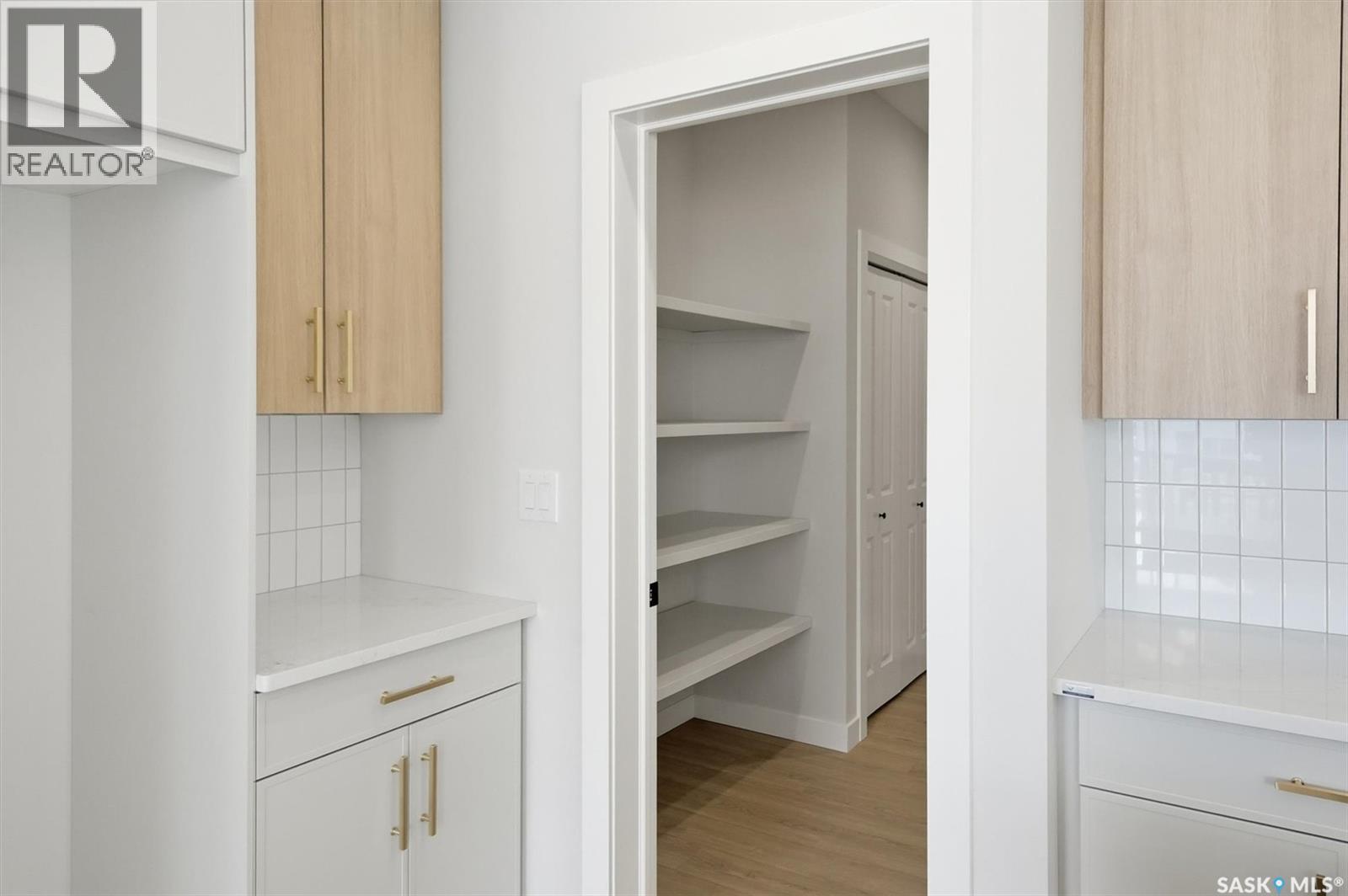 422 Cockcroft Place, Saskatoon, Saskatchewan  S7V 1Y9 - Photo 9 - SK025472