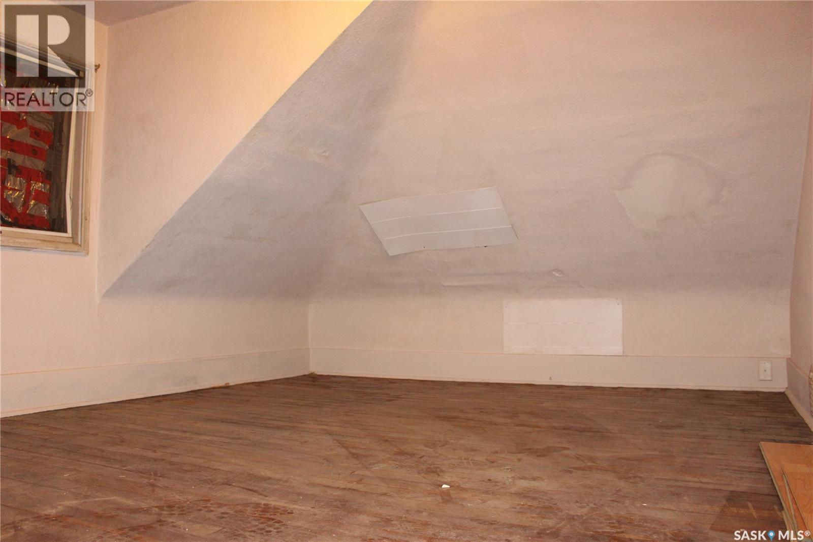 815 6th Avenue Ne, Moose Jaw, Saskatchewan  S6H 1L4 - Photo 9 - SK025462