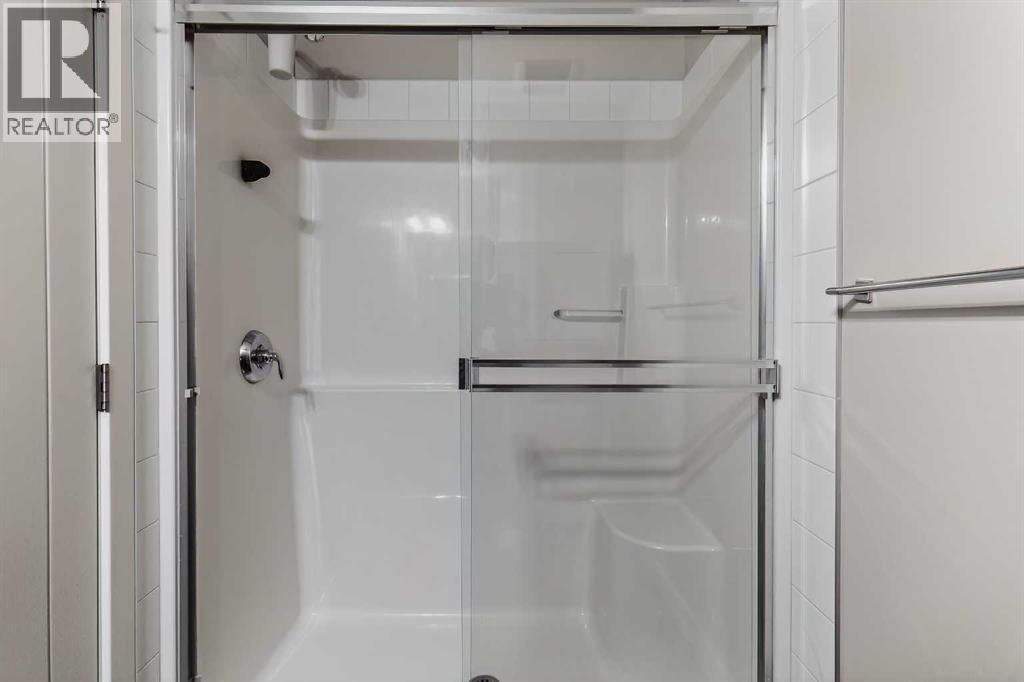 43 Redstone Circle Ne, Calgary, Alberta  T3N 0M8 - Photo 37 - A2274037